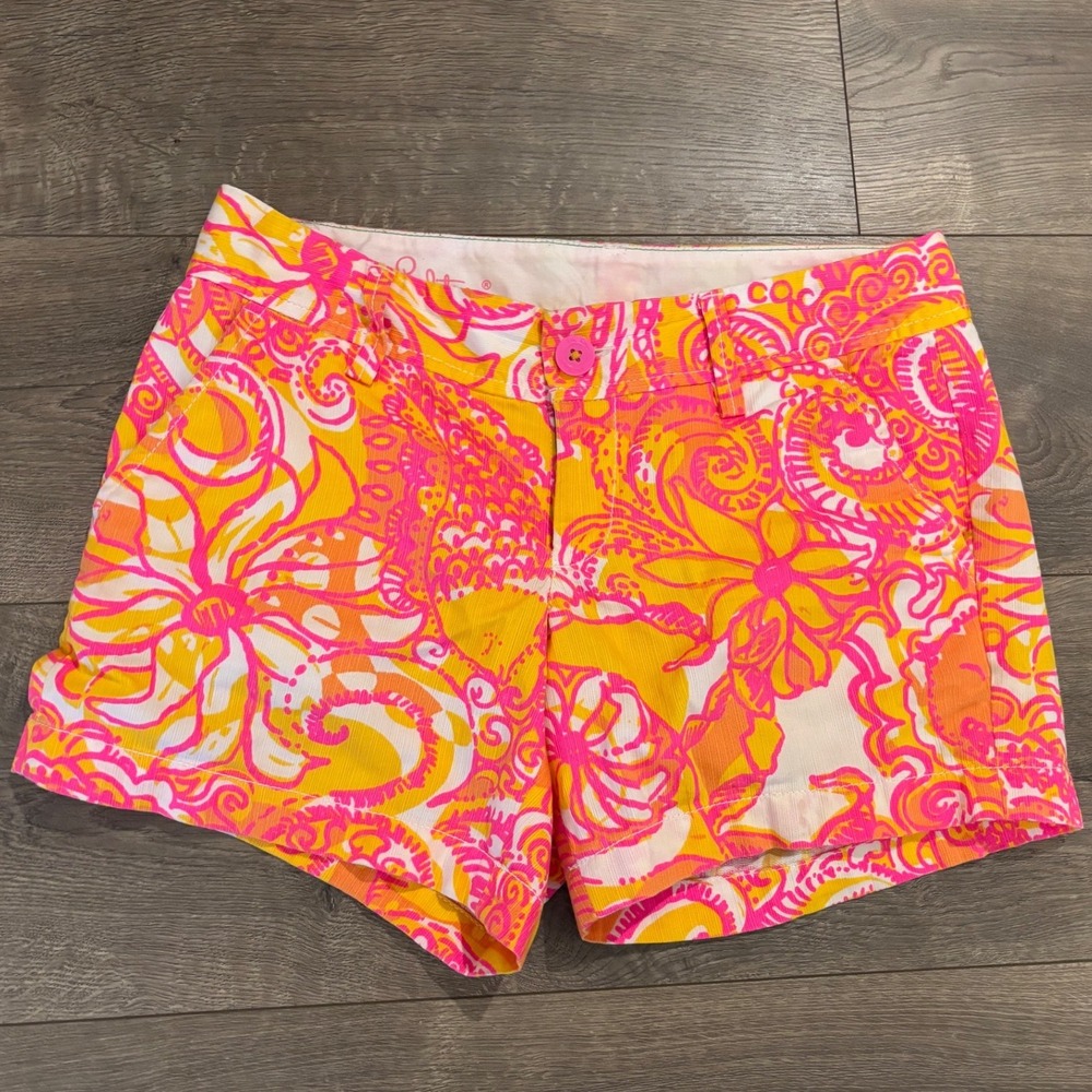 Lilly Pulitzer Callahan Shorts Pink Yellow Paisley Floral Size 2 resort preppy